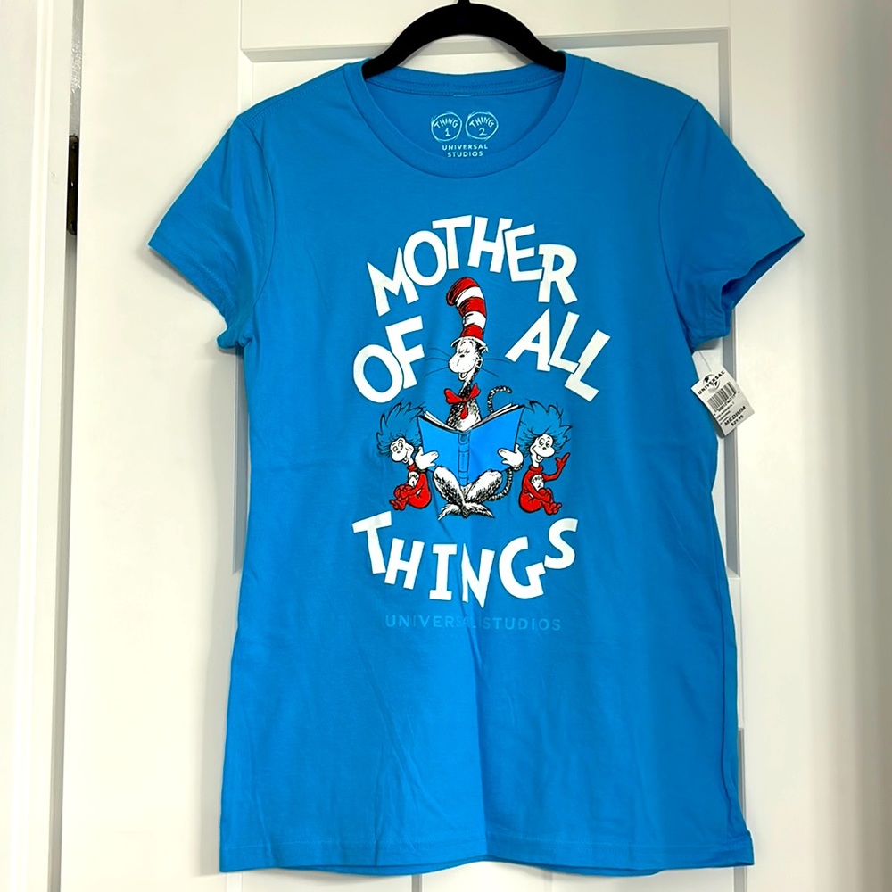 New Universal Studios cat in the hat tee